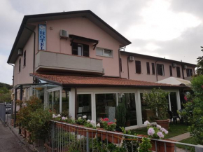 Hotel Patrizia Marina Di Massa